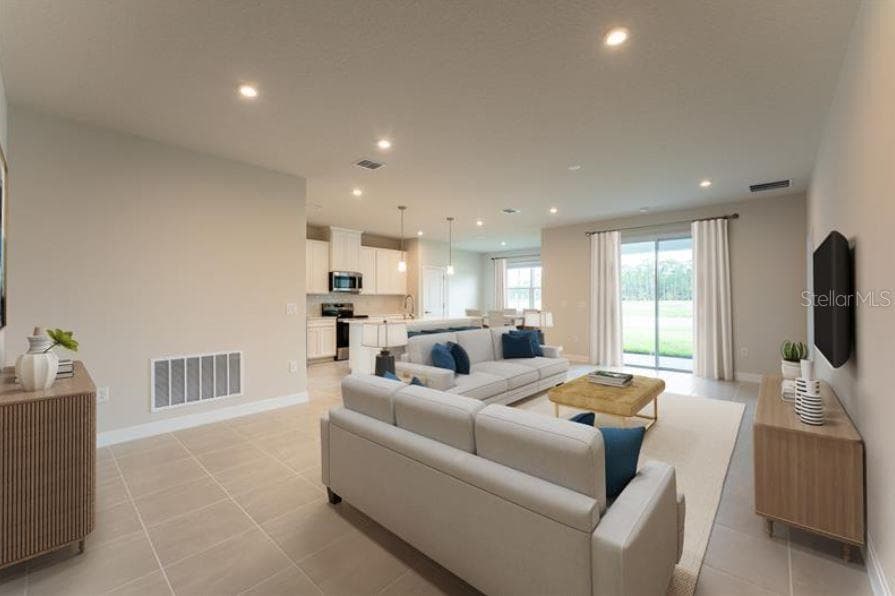 Single Family Residence at 5315 CASTELLO AVE, AUBURNDALE, photo 4 of 15