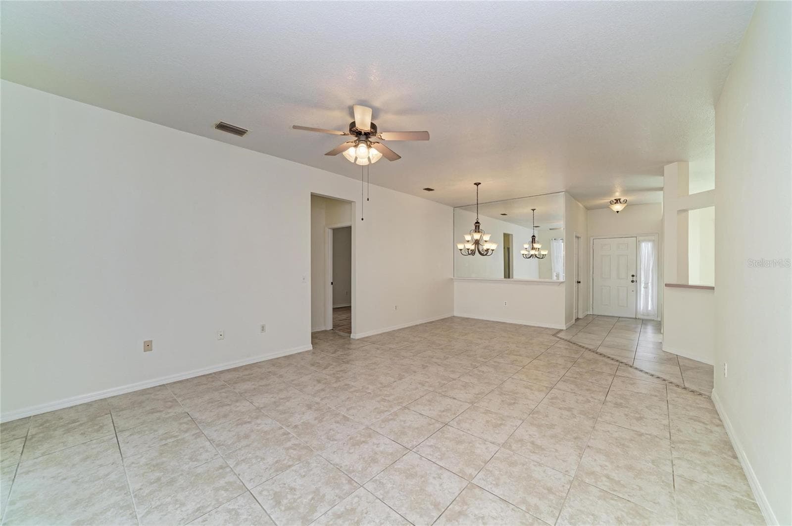 Single Family Residence at 1101 CANE MILL LN, BRADENTON, photo 9 of 45
