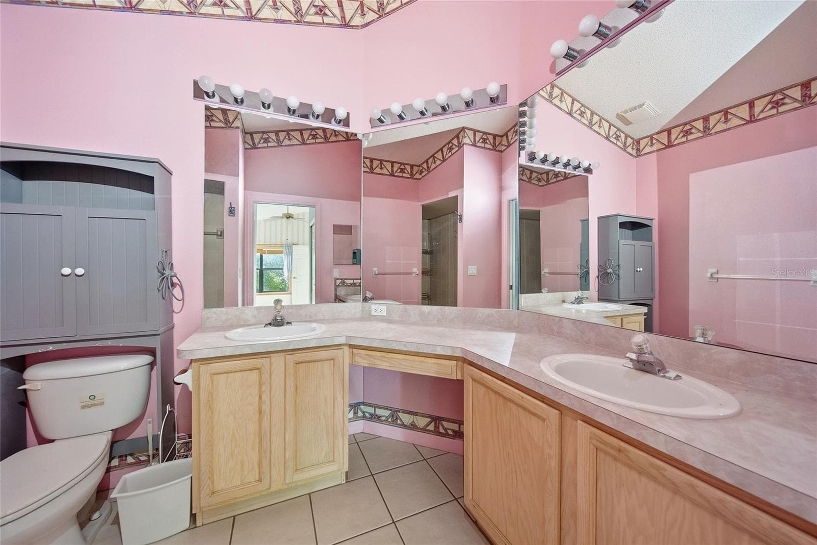 Single Family Residence at 13652 PIMBERTON DR, HUDSON, photo 16 of 39