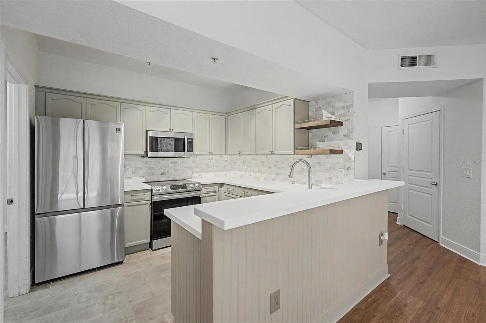 Condominium at 5125 PALM SPRINGS BLVD #6107, TAMPA, photo 13 of 46