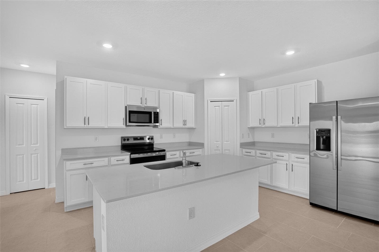 Single Family Residence at 3514 AMBERSWEET XING, PARRISH, photo 7 of 16