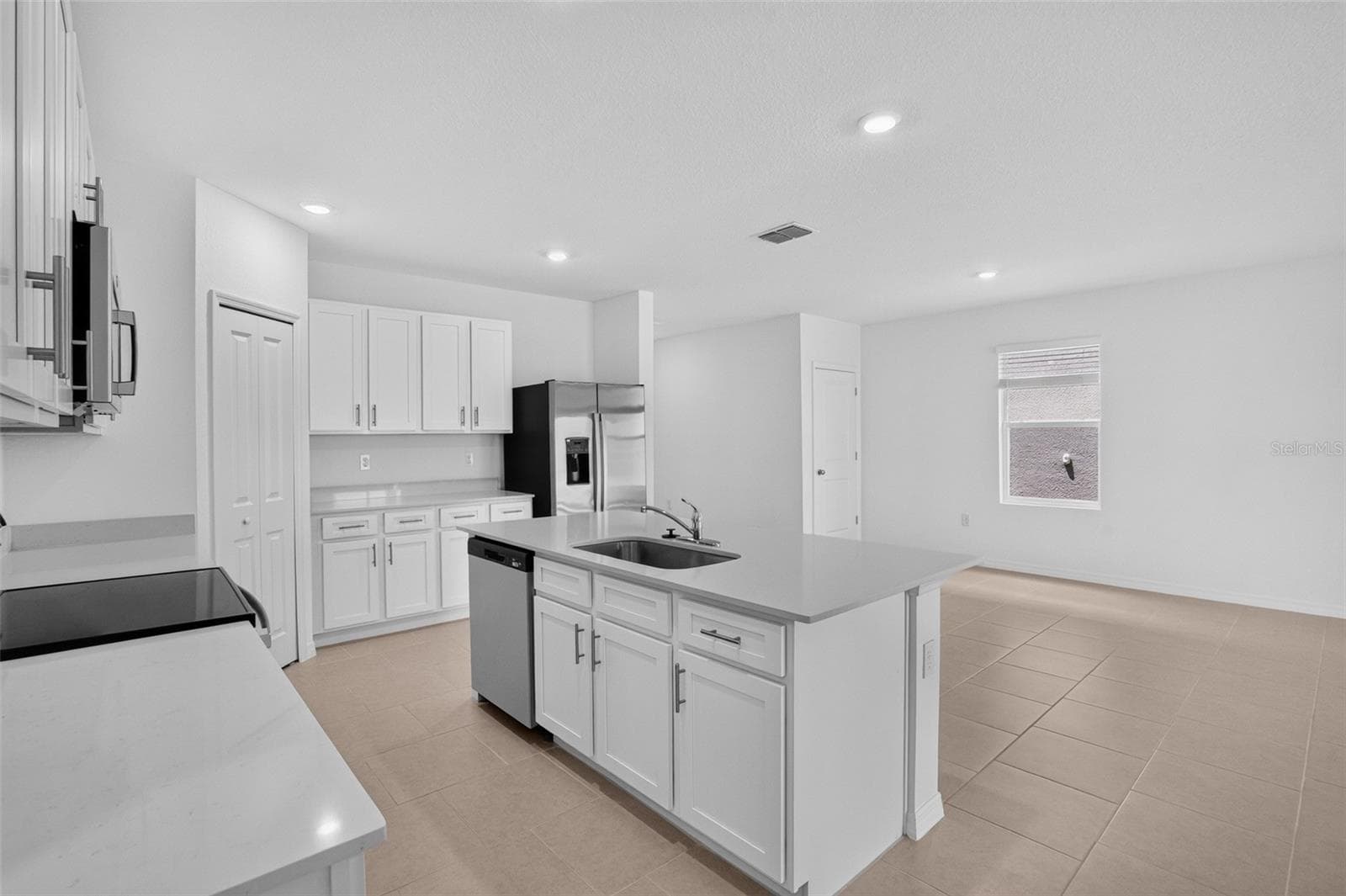 Single Family Residence at 3514 AMBERSWEET XING, PARRISH, photo 13 of 16