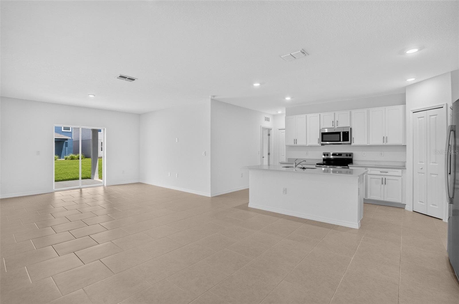 Single Family Residence at 3514 AMBERSWEET XING, PARRISH, photo 15 of 16