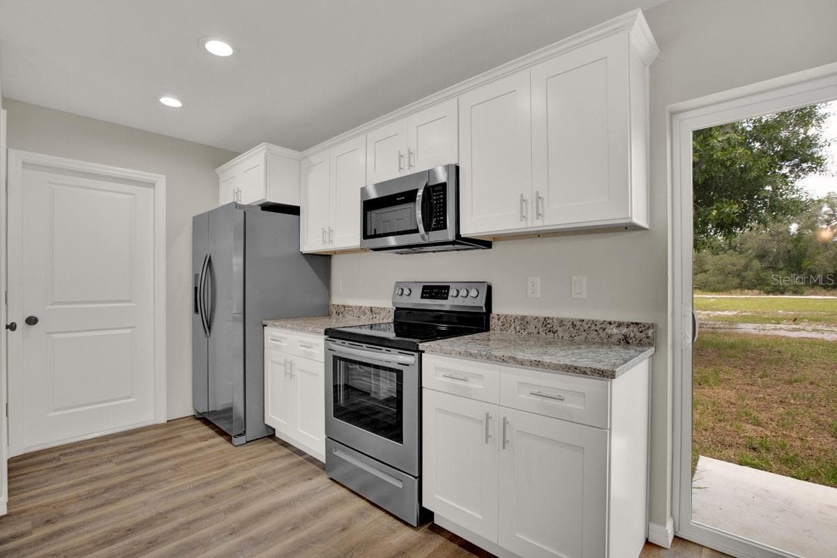 Similar model colors not exact** - 4818 GRAMPUS DR, SEBRING