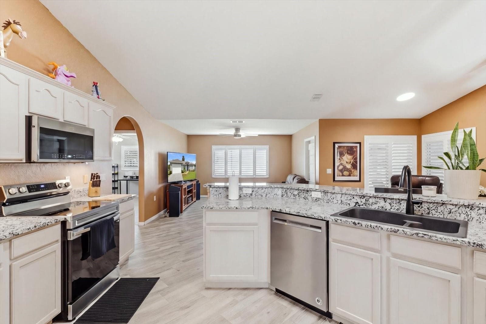 Single Family Residence at 11411 SW 138TH LN, DUNNELLON, photo 20 of 47