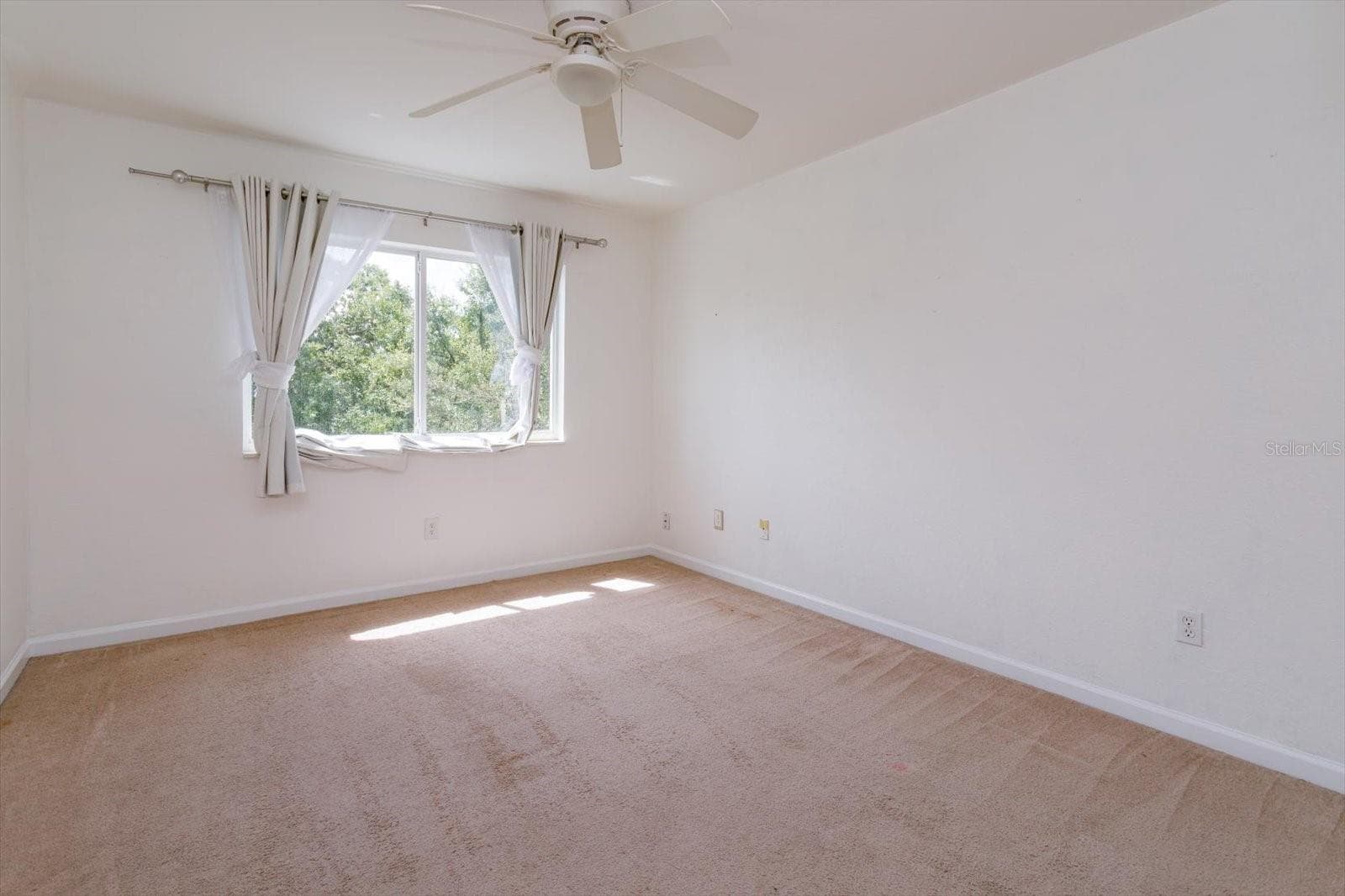Single Family Residence at 14850 WINDIGO LN, ORLANDO, photo 24 of 33