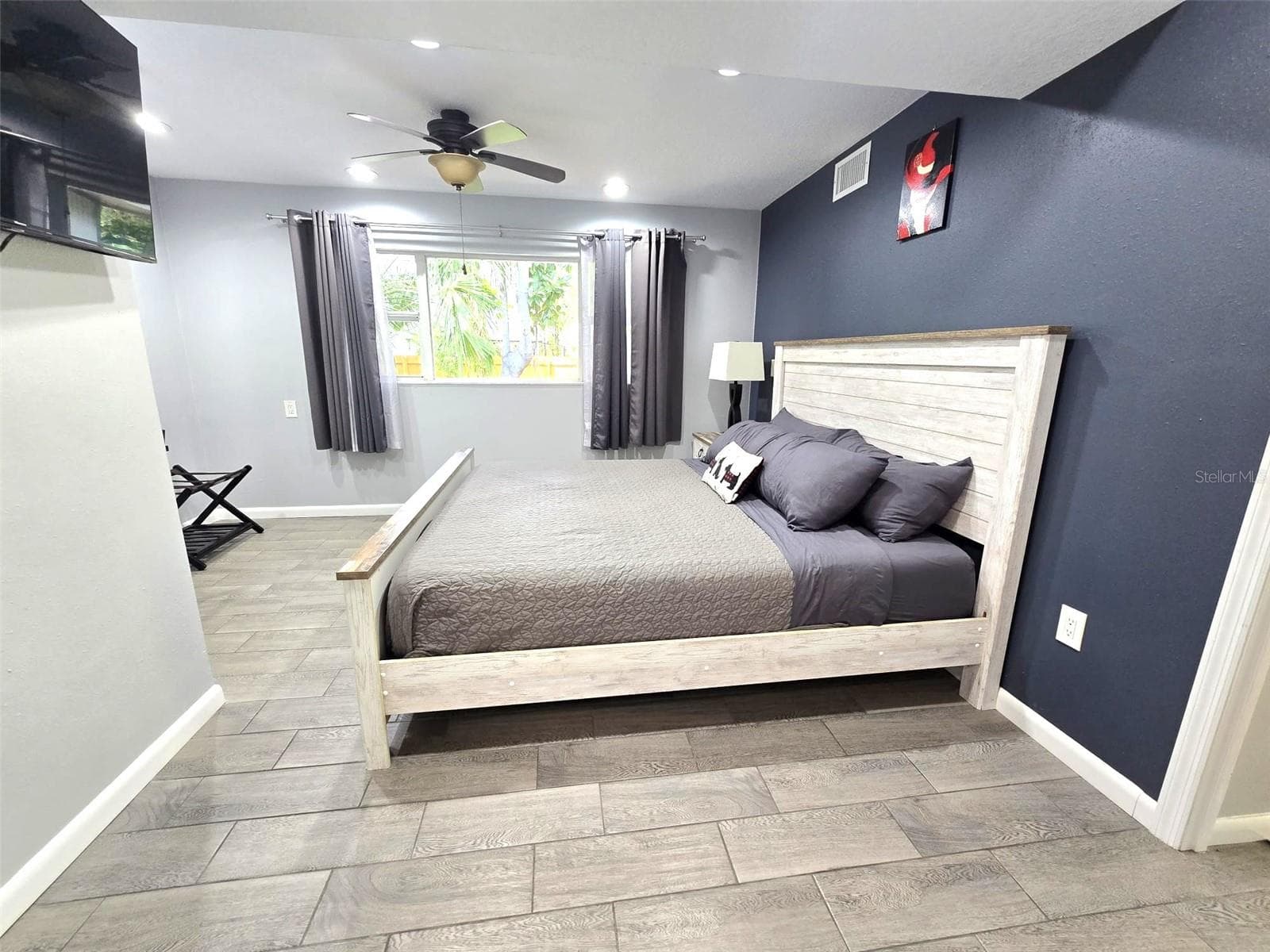 Single Family Residence at 111 OAK LEE DR, LUTZ, photo 21 of 32