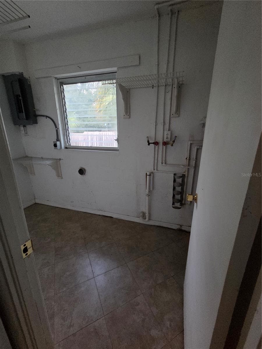 Laundry Room - 350 N LEVIS AVE, TARPON SPRINGS