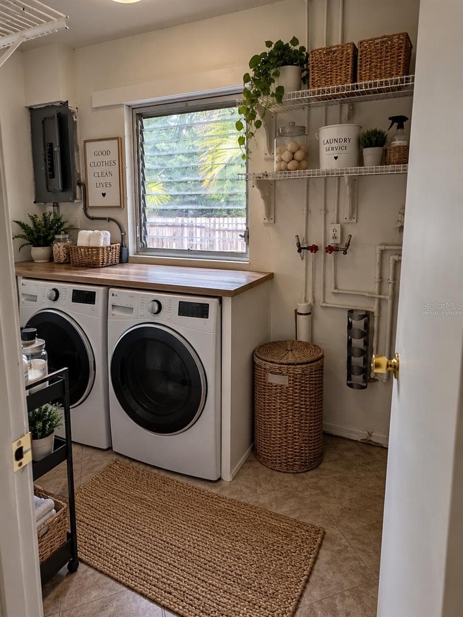 Virtually Staged Laundry room at another angle - 350 N LEVIS AVE, TARPON SPRINGS