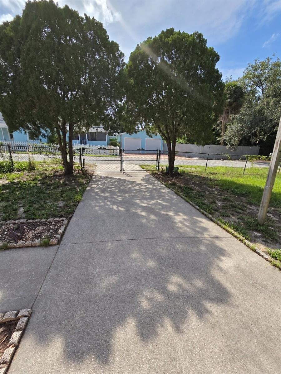 Single Family Residence at 350 N LEVIS AVE, TARPON SPRINGS, photo 36 of 47