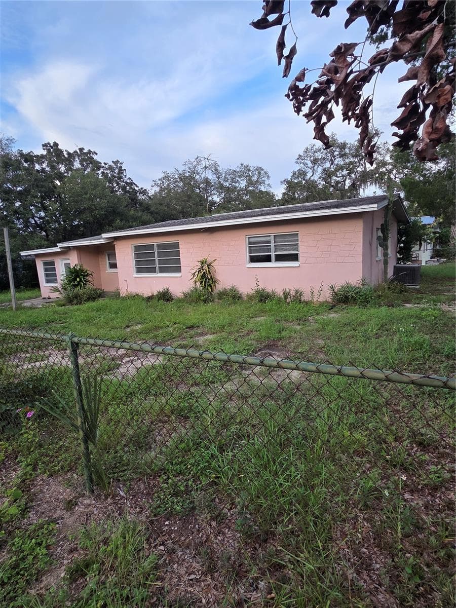 Single Family Residence at 350 N LEVIS AVE, TARPON SPRINGS, photo 40 of 47