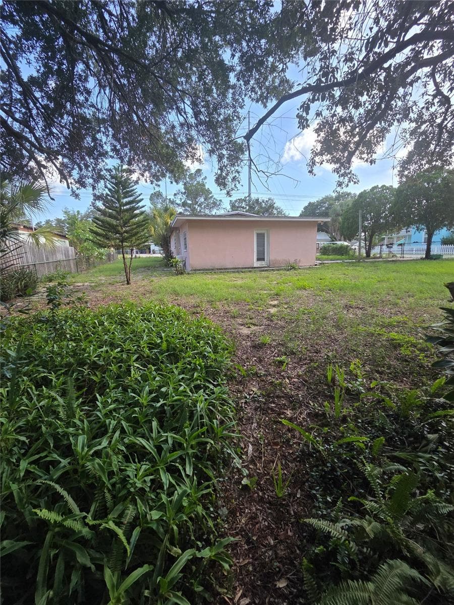 Single Family Residence at 350 N LEVIS AVE, TARPON SPRINGS, photo 45 of 47