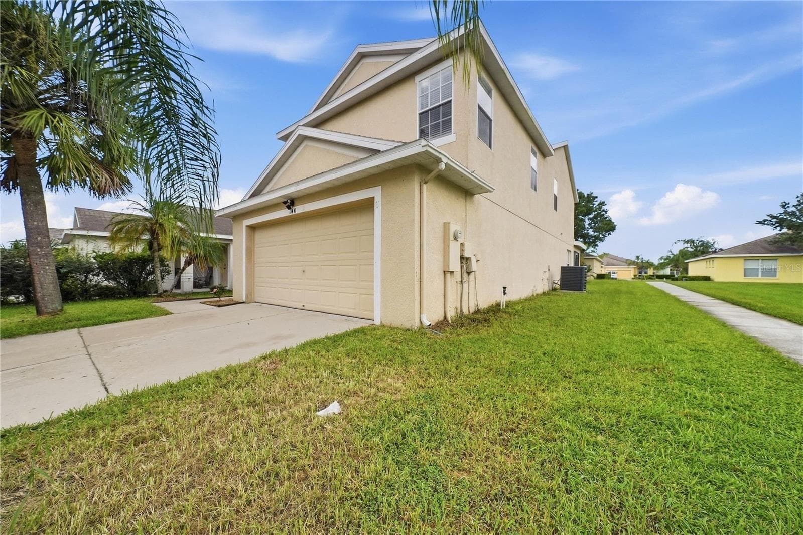 Single Family Residence at 11441 CRESTLAKE VILLAGE, RIVERVIEW, photo 2 of 32