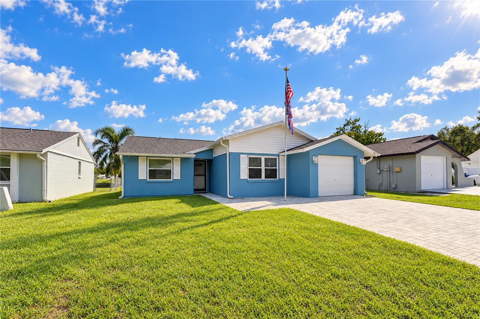 Single Family Residence at 12505 MONDRAGON DR, TAMPA, photo 3 of 47