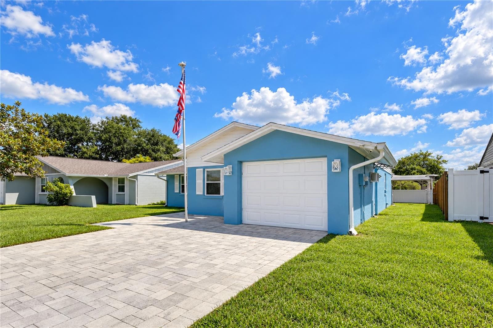 Single Family Residence at 12505 MONDRAGON DR, TAMPA, photo 4 of 47