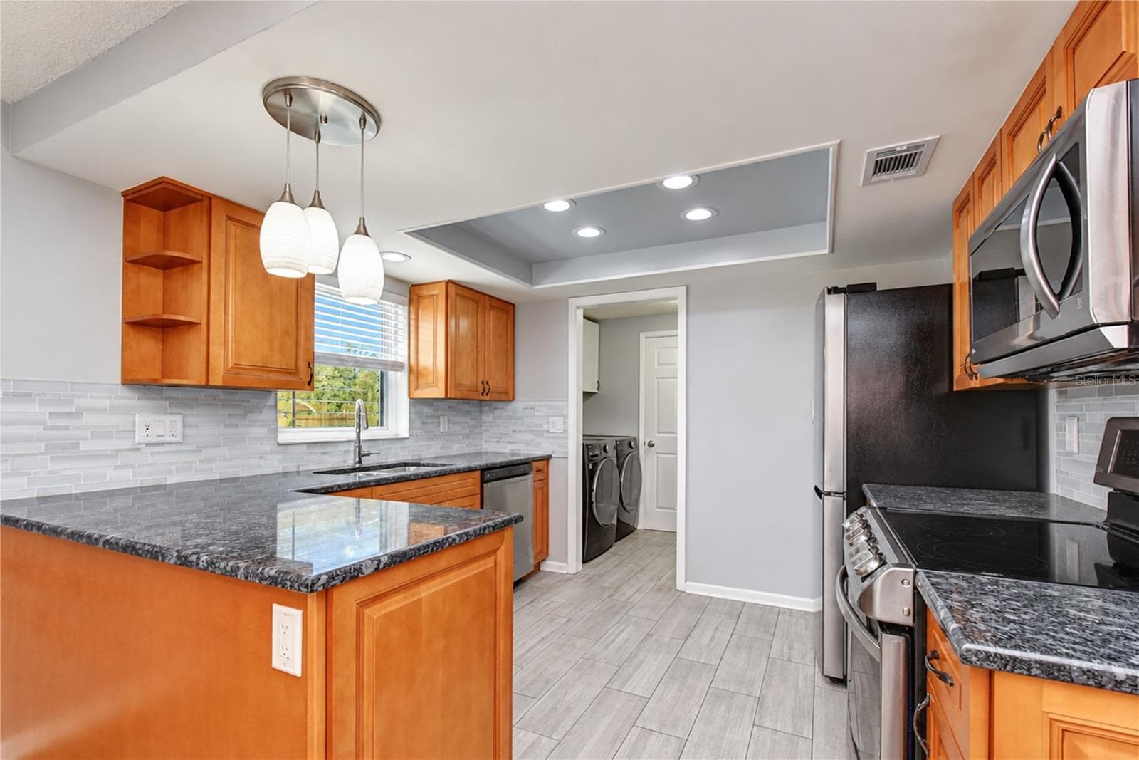 Single Family Residence at 12505 MONDRAGON DR, TAMPA, photo 33 of 47