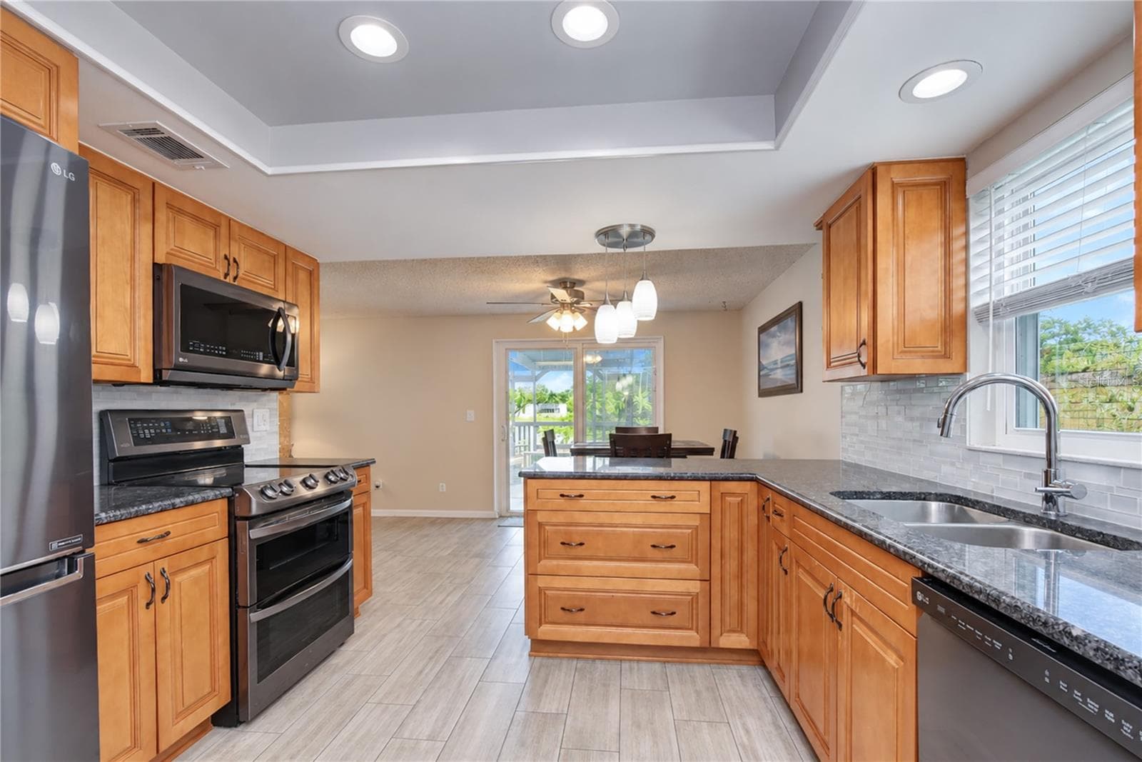 Single Family Residence at 12505 MONDRAGON DR, TAMPA, photo 37 of 47