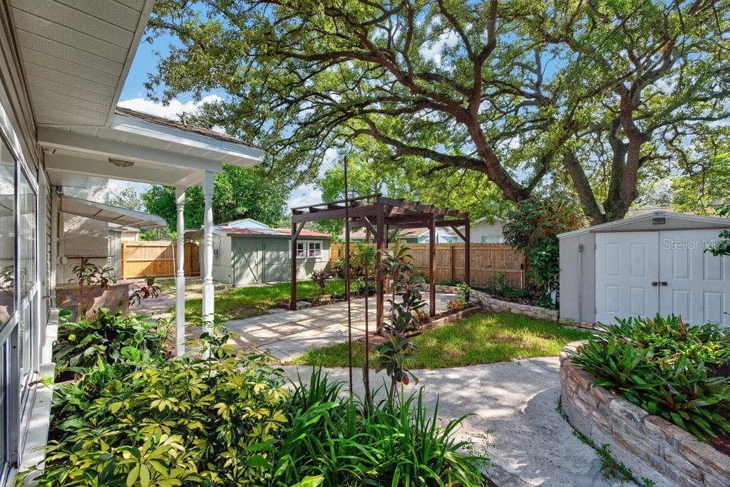 Single Family Residence at 11005 N 27TH ST, TAMPA, photo 3 of 69