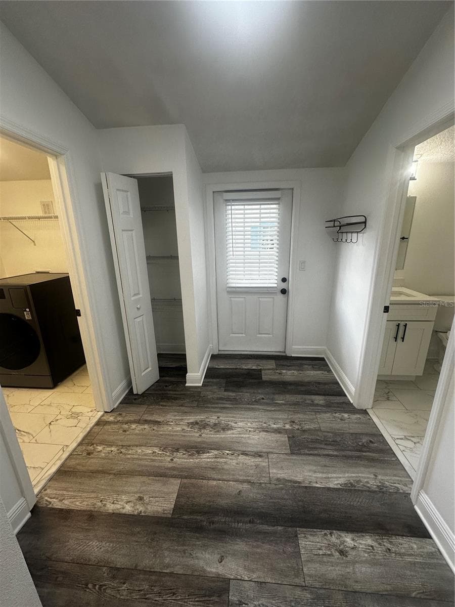 Single Family Residence at 3902 N SUWANEE AVE, TAMPA, photo 15 of 22