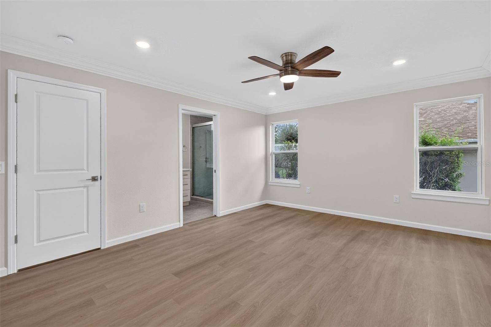 DOUBLE PRIMARY BEDROOM HAS ITS OWN FULL BATH AND WALK IN AND BUILT IN CLOSET - 11041 SE 174TH LOOP, SUMMERFIELD