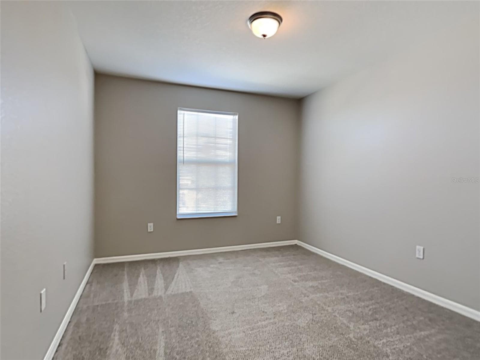 Single Family Residence at WIMAUMA, photo 9 of 15