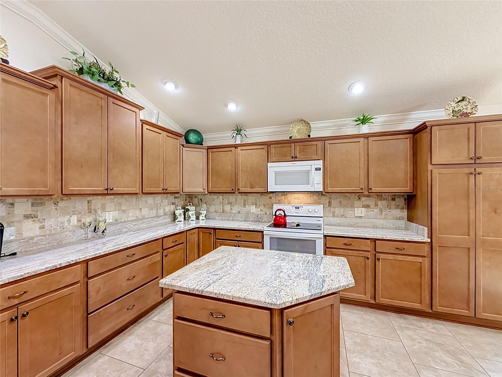 Villa at 1068 BECKER AVE, THE VILLAGES, photo 12 of 53