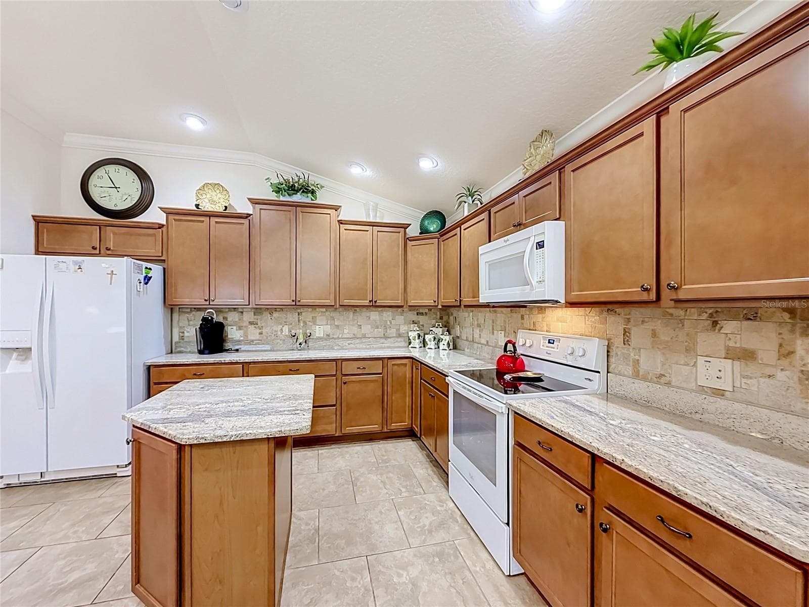 Villa at 1068 BECKER AVE, THE VILLAGES, photo 14 of 53