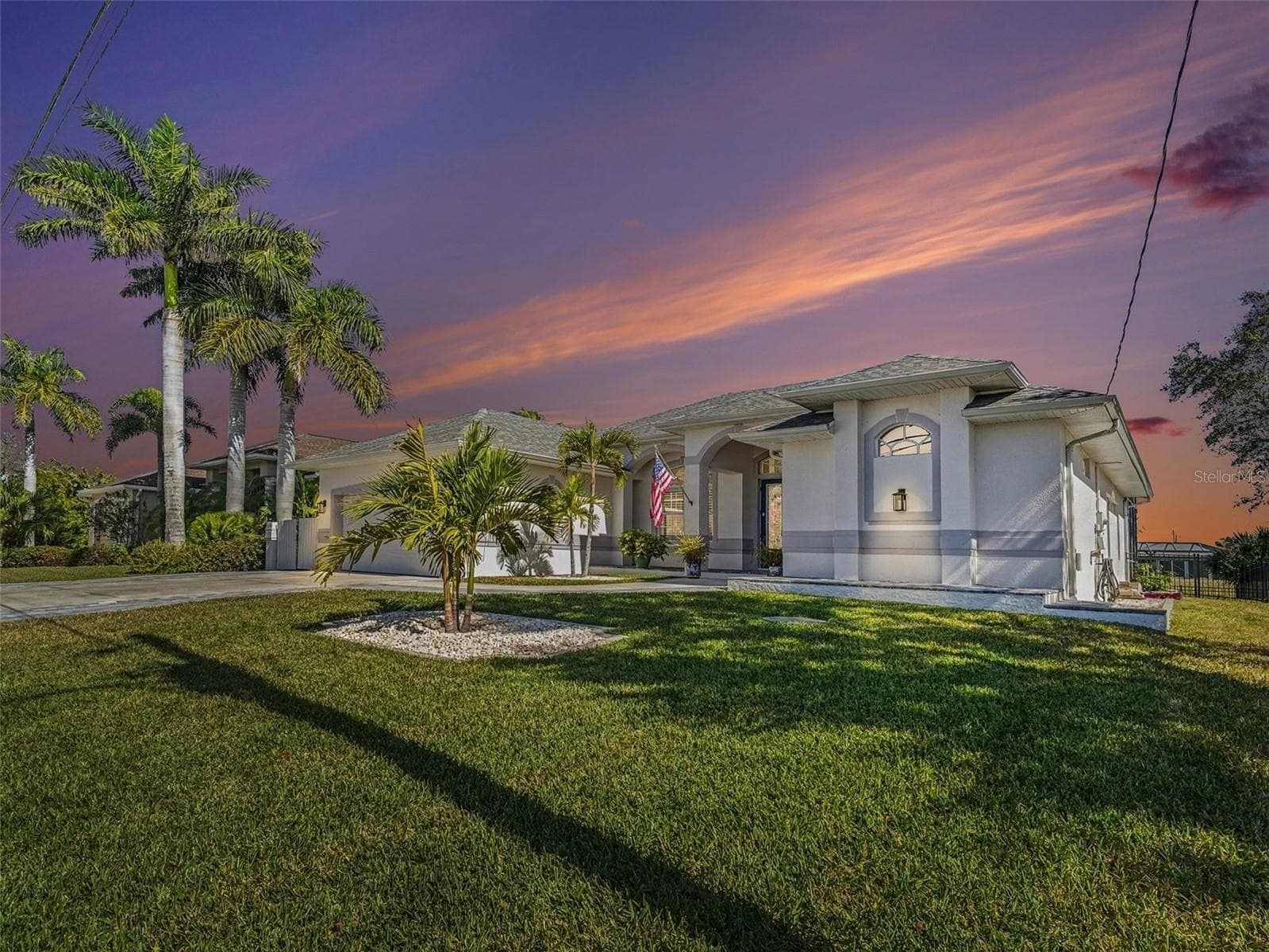 Single Family Residence at 4256 BEACH VIEW CT, PORT CHARLOTTE, photo 26 of 37