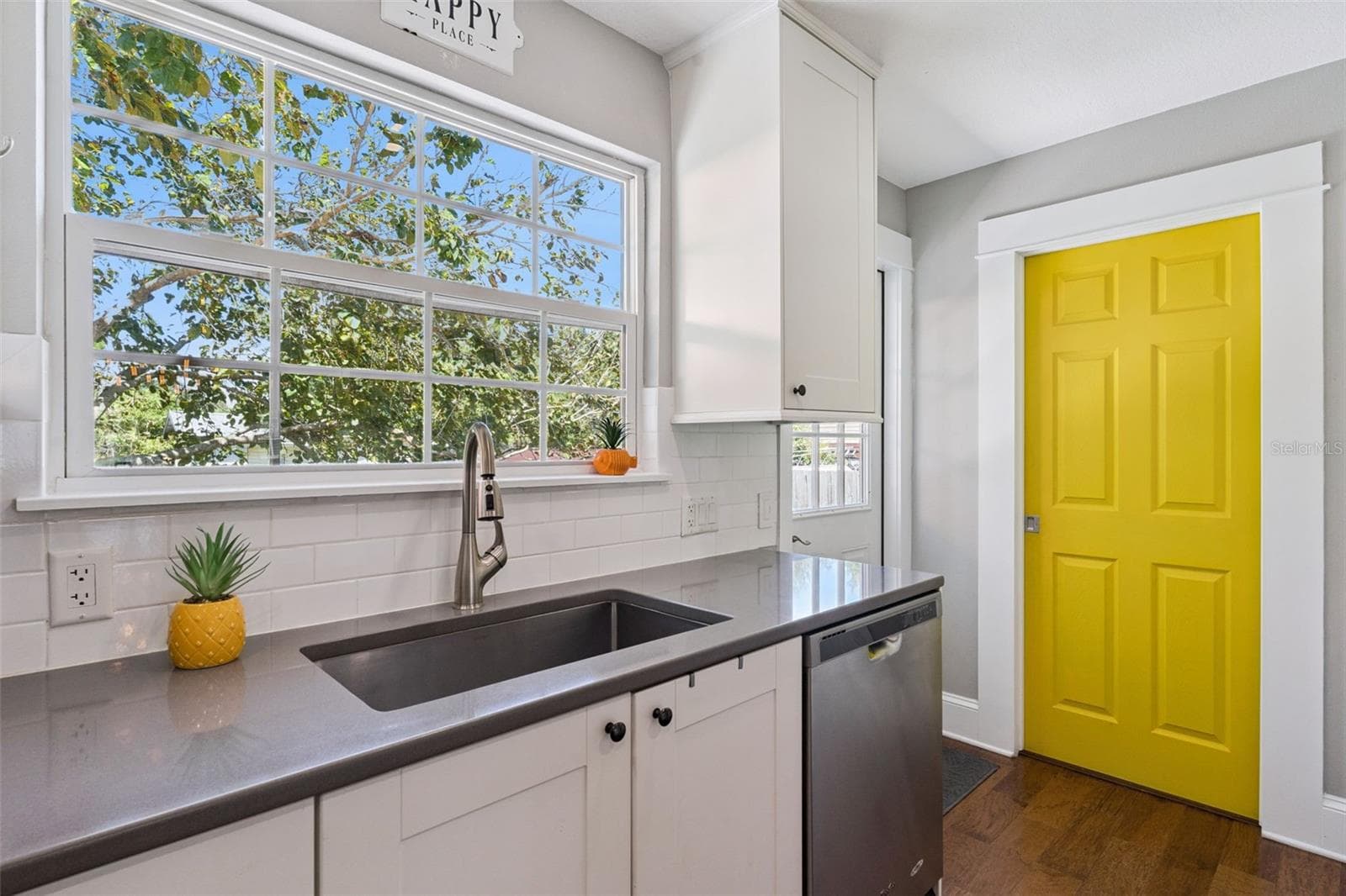 Kitchen and Laundry Room Door - 325 W NEWELL ST, WINTER GARDEN