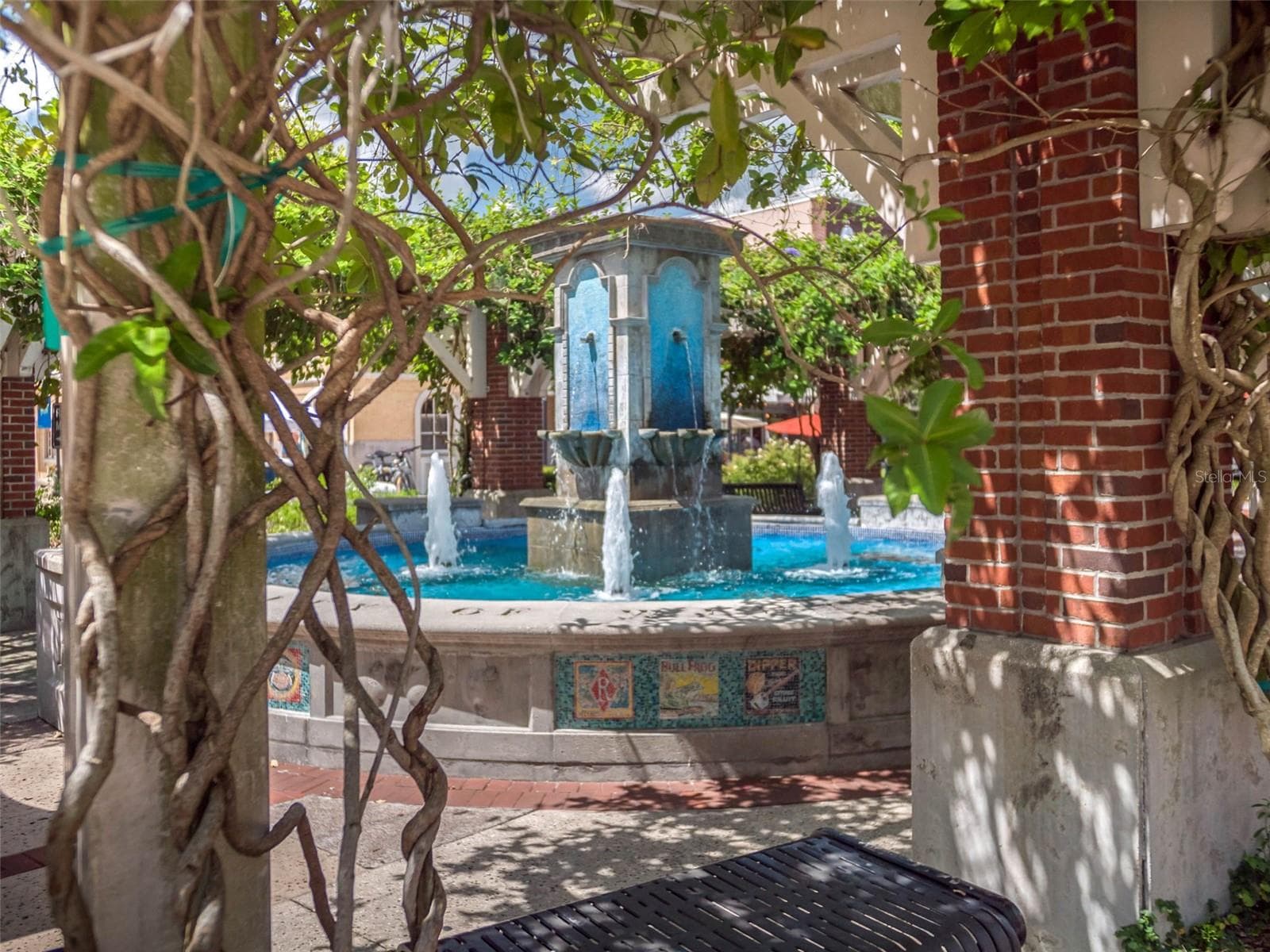 Fountain - 325 W NEWELL ST, WINTER GARDEN