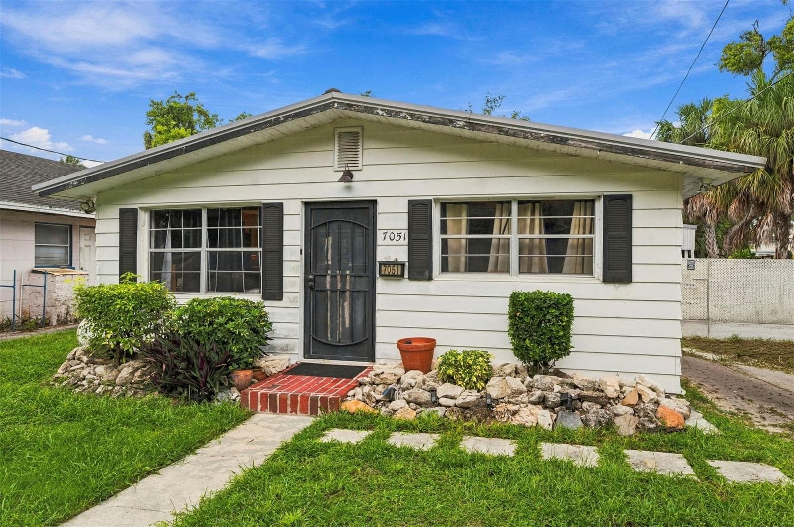Single Family Residence at 7051 WASHINGTON ST, NEW PORT RICHEY, photo 2 of 55