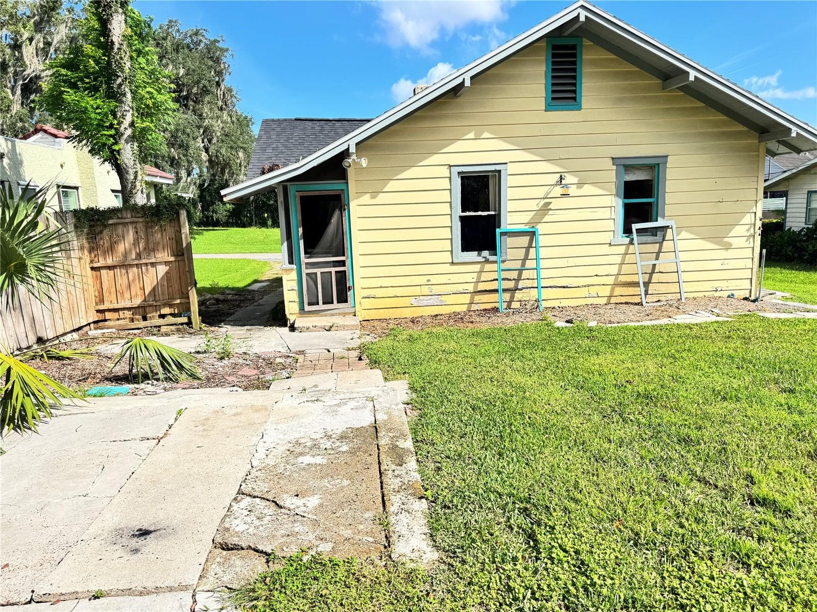 Single Family Residence at 1434 SE SILVER SPRINGS PL, OCALA, photo 3 of 14