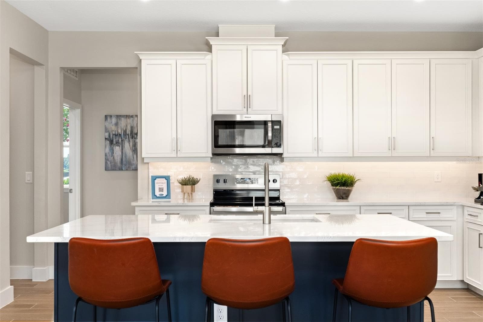 Rainwood Pinnacle Model Kitchen - 370 FREE RANGE DR, GROVELAND