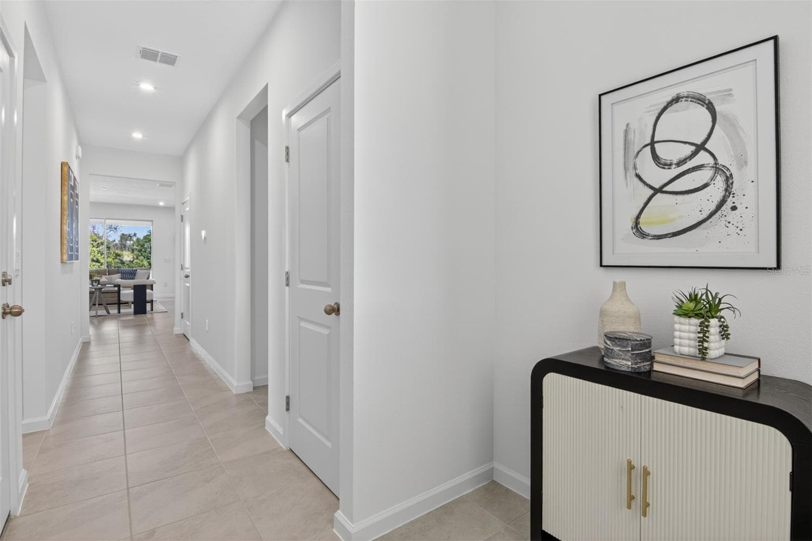 Cascades Foyer - 209 LONG WAVE WAY, GROVELAND