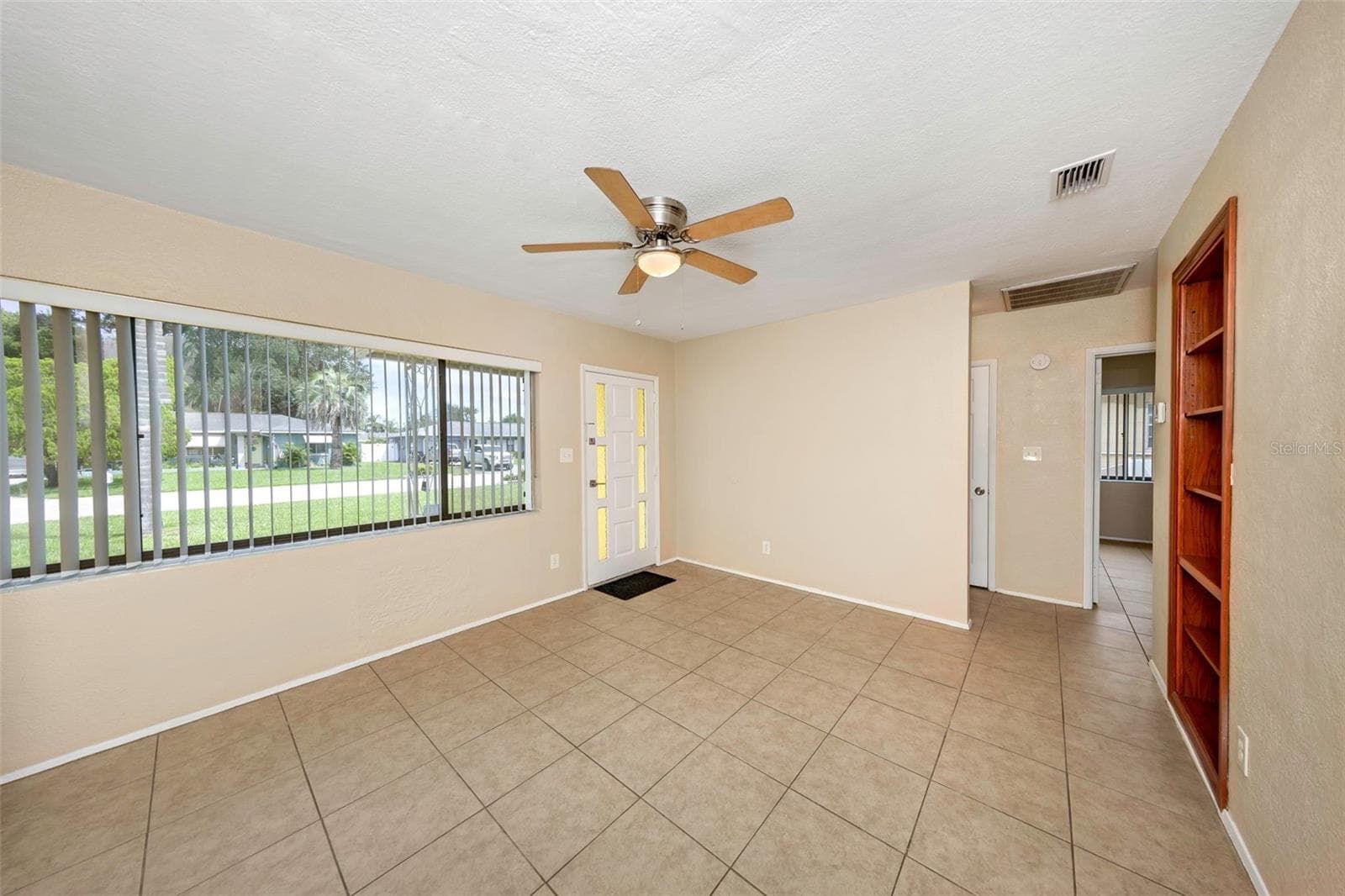 Living Room - Reverse View - 210 S SATURN AVE, CLEARWATER
