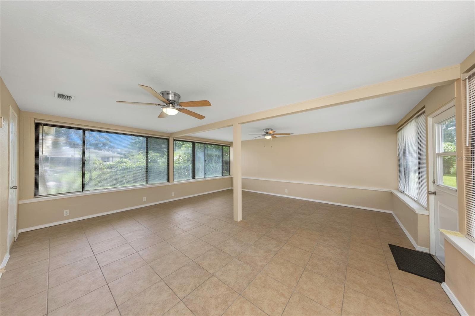Family Room - Reverse View - 210 S SATURN AVE, CLEARWATER