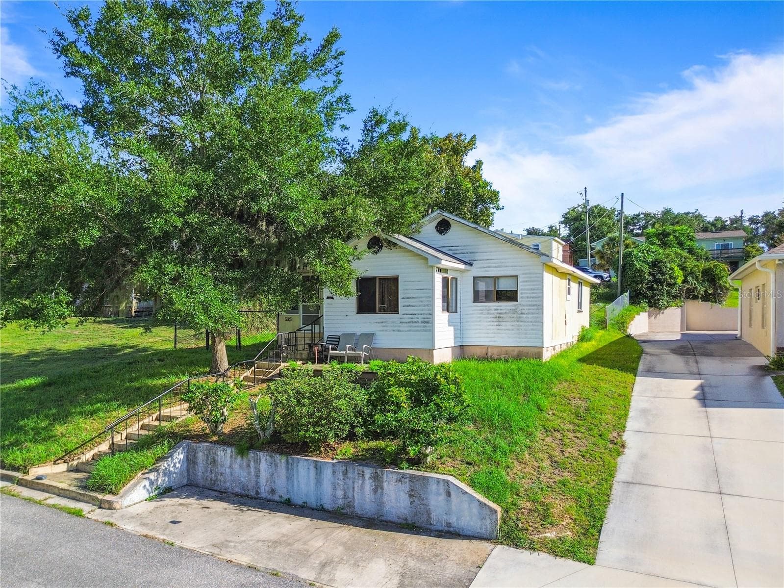 Single Family Residence at 535 CARROLL ST, CLERMONT, photo 2 of 14