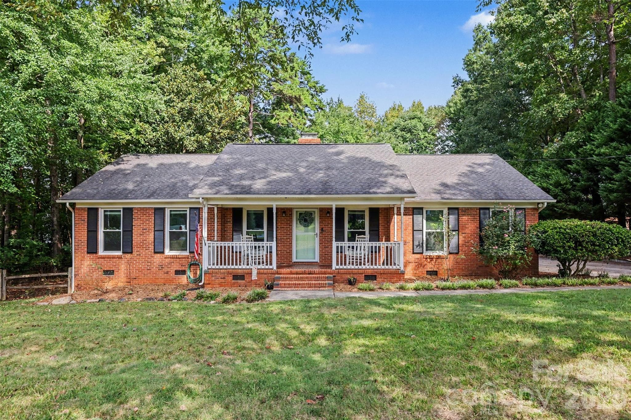 Single Family Residence at 248 Hillcrest Avenue, Rock Hill, photo 2 of 37