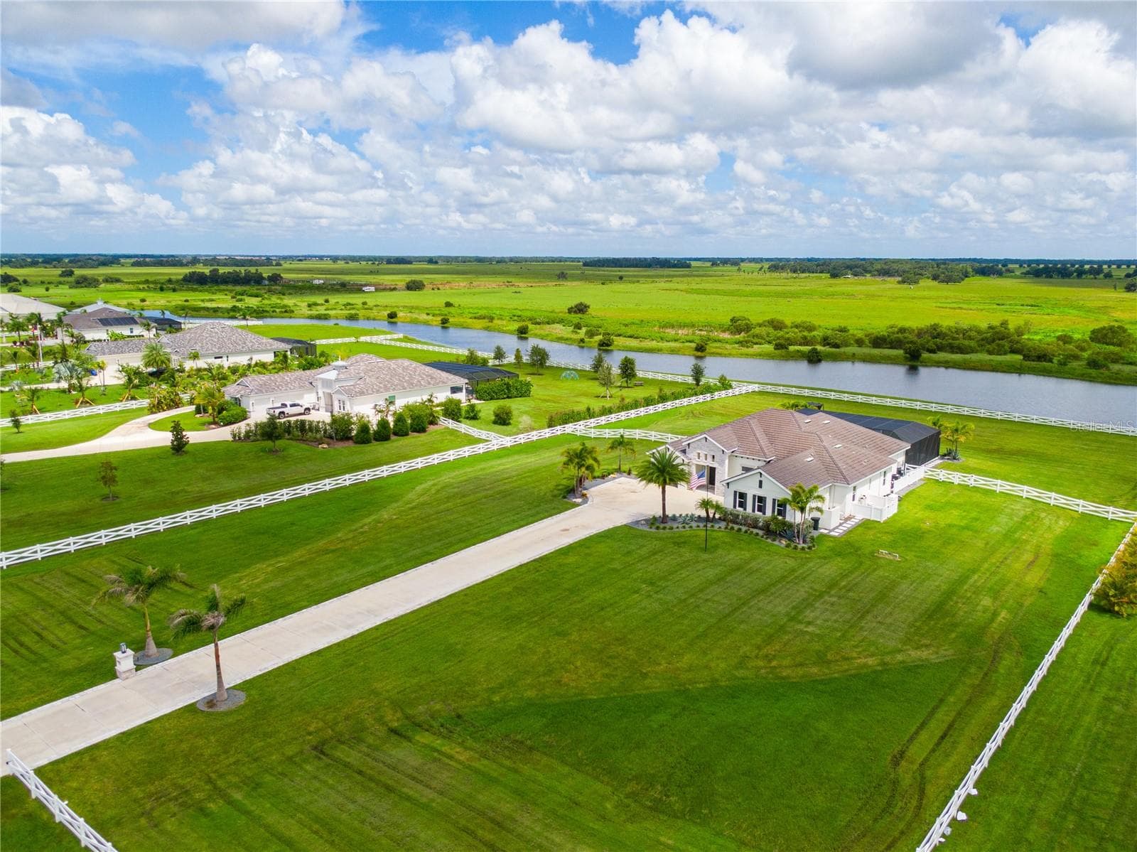 Single Family Residence at 3527 QUIVER CT, SARASOTA, photo 9 of 64