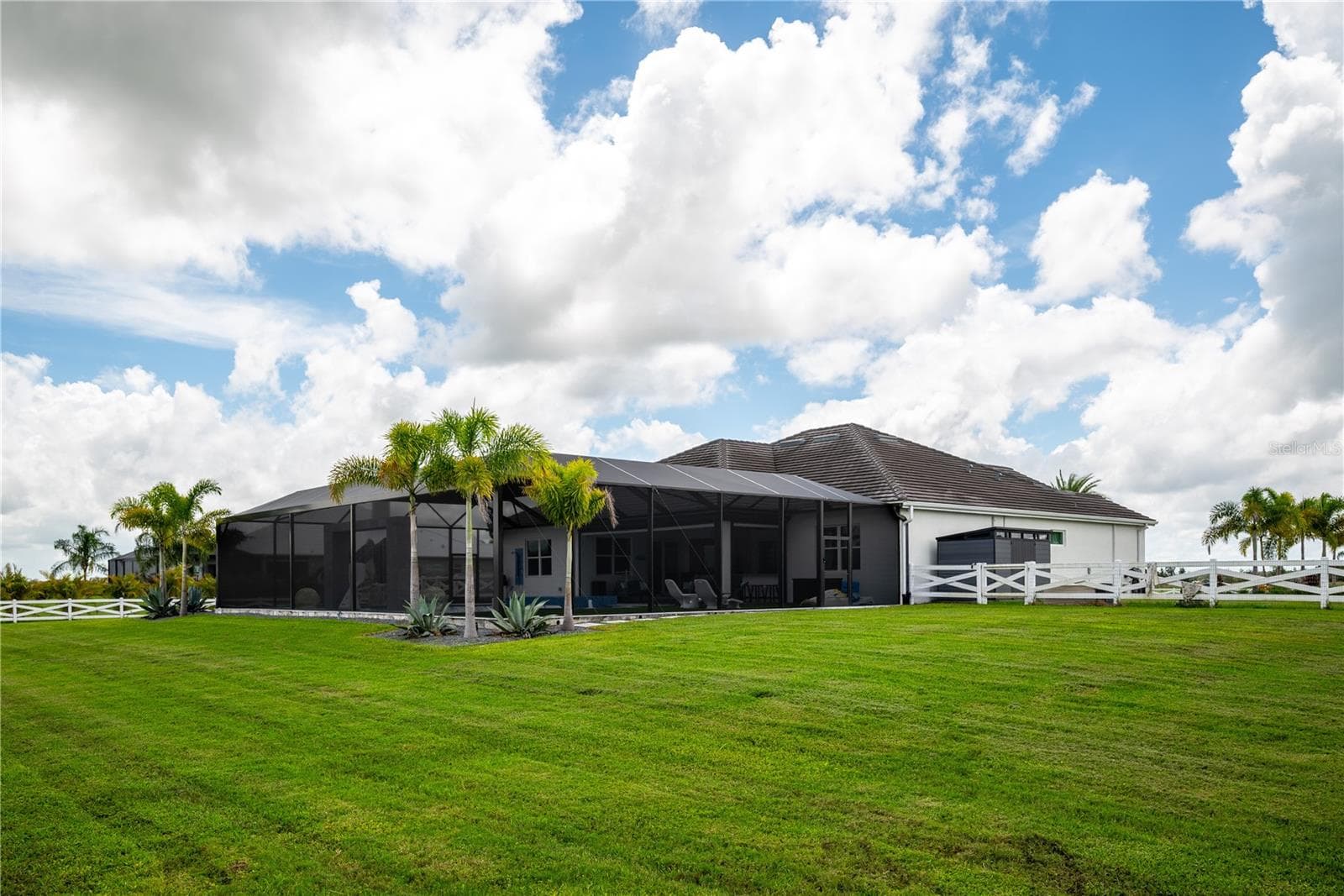 Single Family Residence at 3527 QUIVER CT, SARASOTA, photo 14 of 64