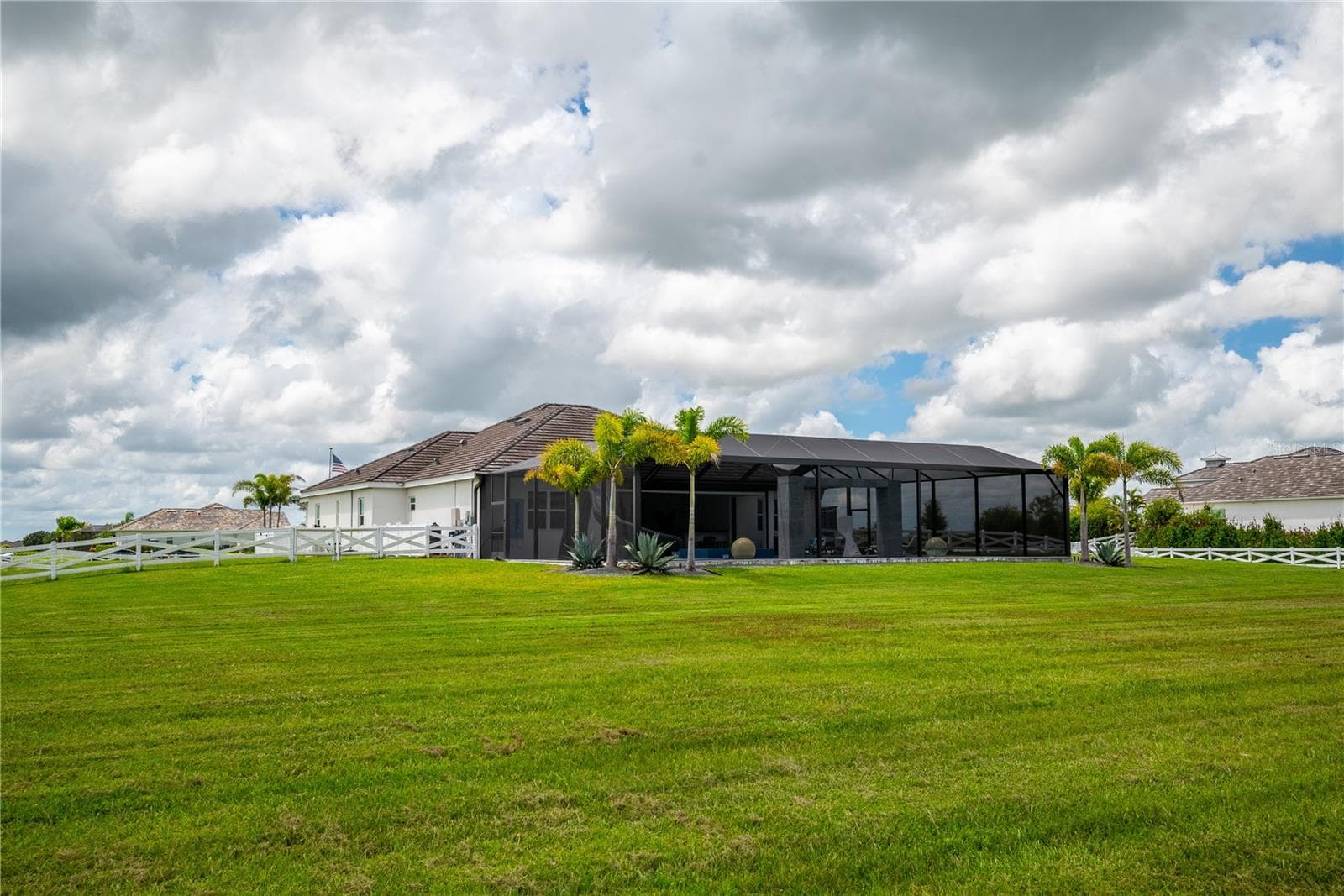 Single Family Residence at 3527 QUIVER CT, SARASOTA, photo 15 of 64