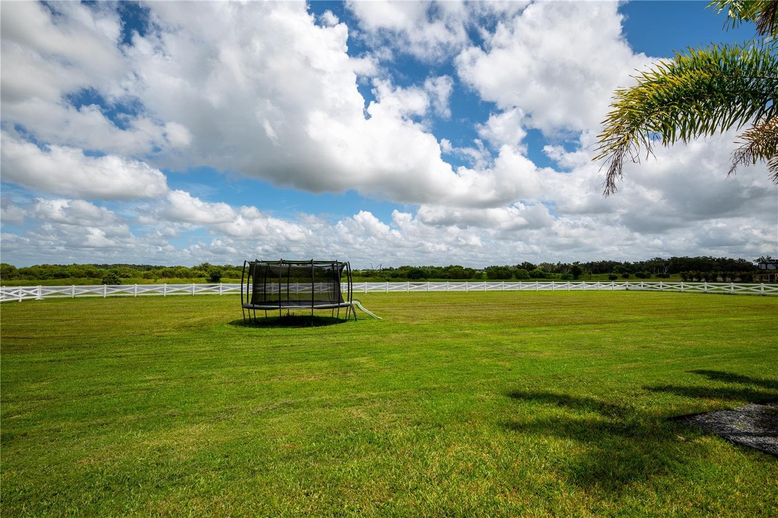 Single Family Residence at 3527 QUIVER CT, SARASOTA, photo 16 of 64