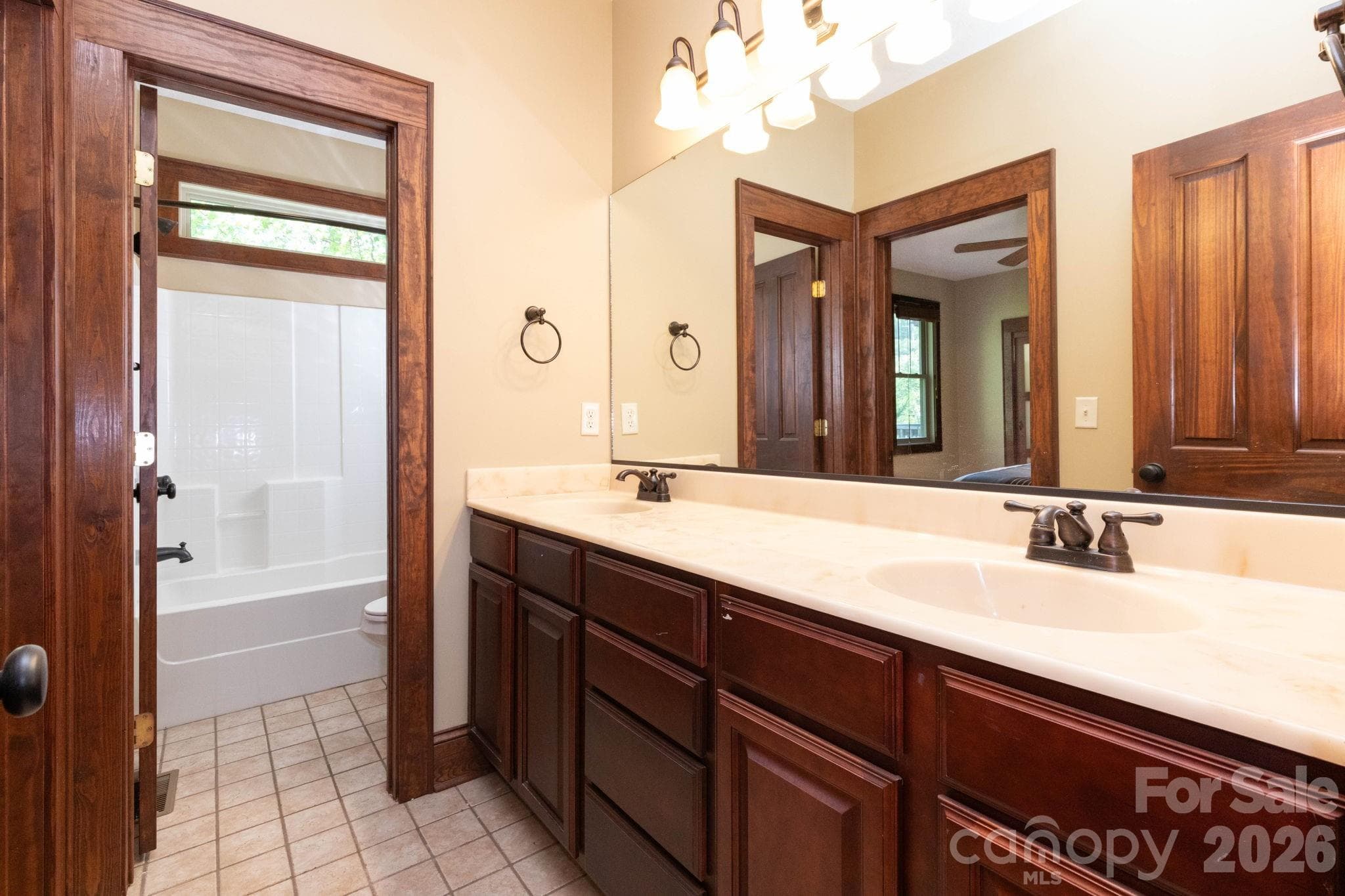 Jack and Jill Bathroom - 5 Meadowbrook Lane, Weaverville