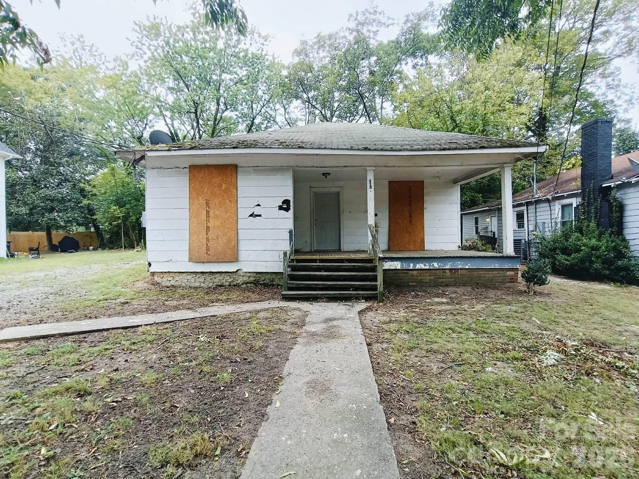 412 Clegg Street