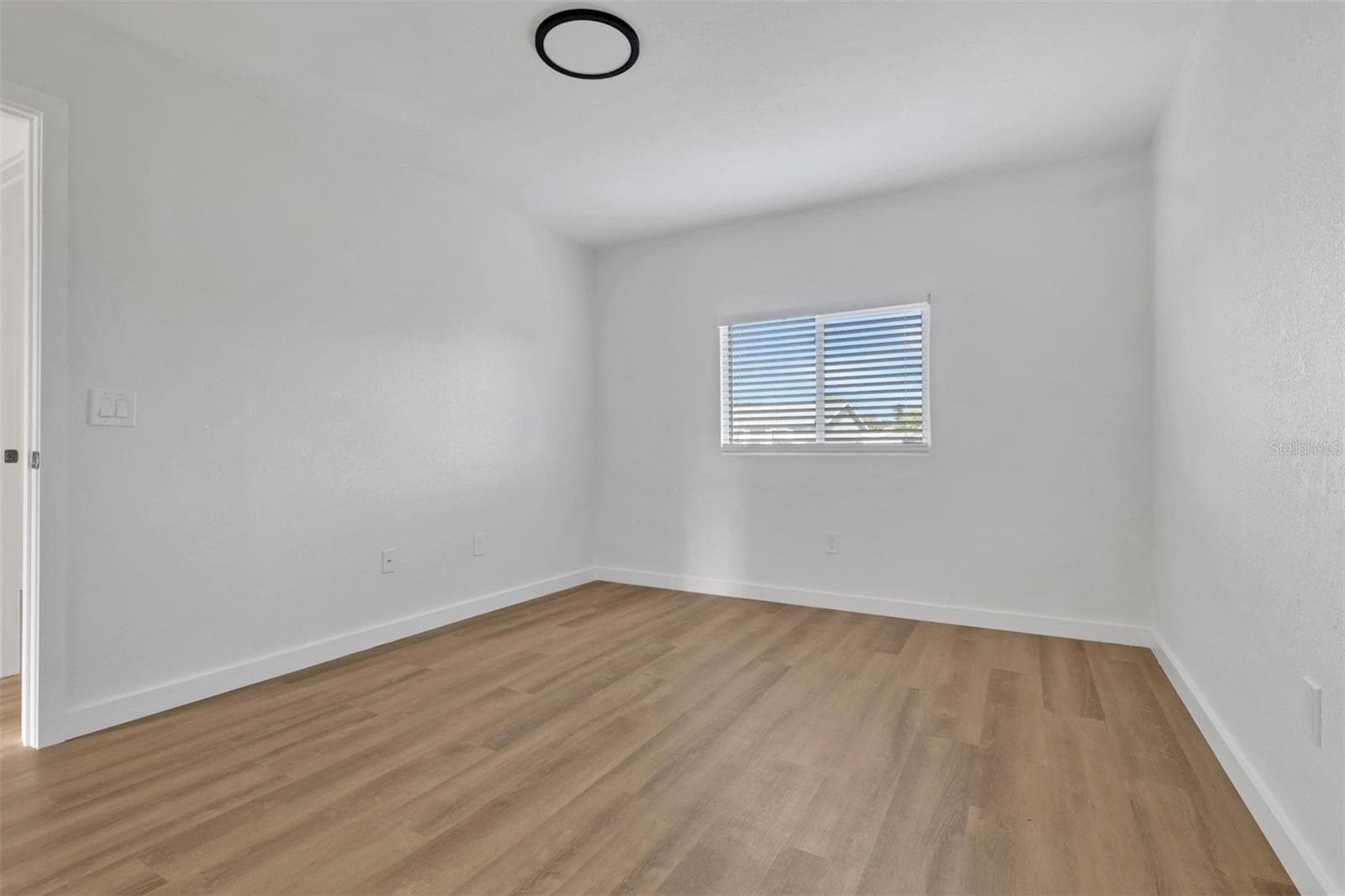 Single Family Residence at 6121 MYRTLEWOOD RD, NORTH PORT, photo 14 of 28