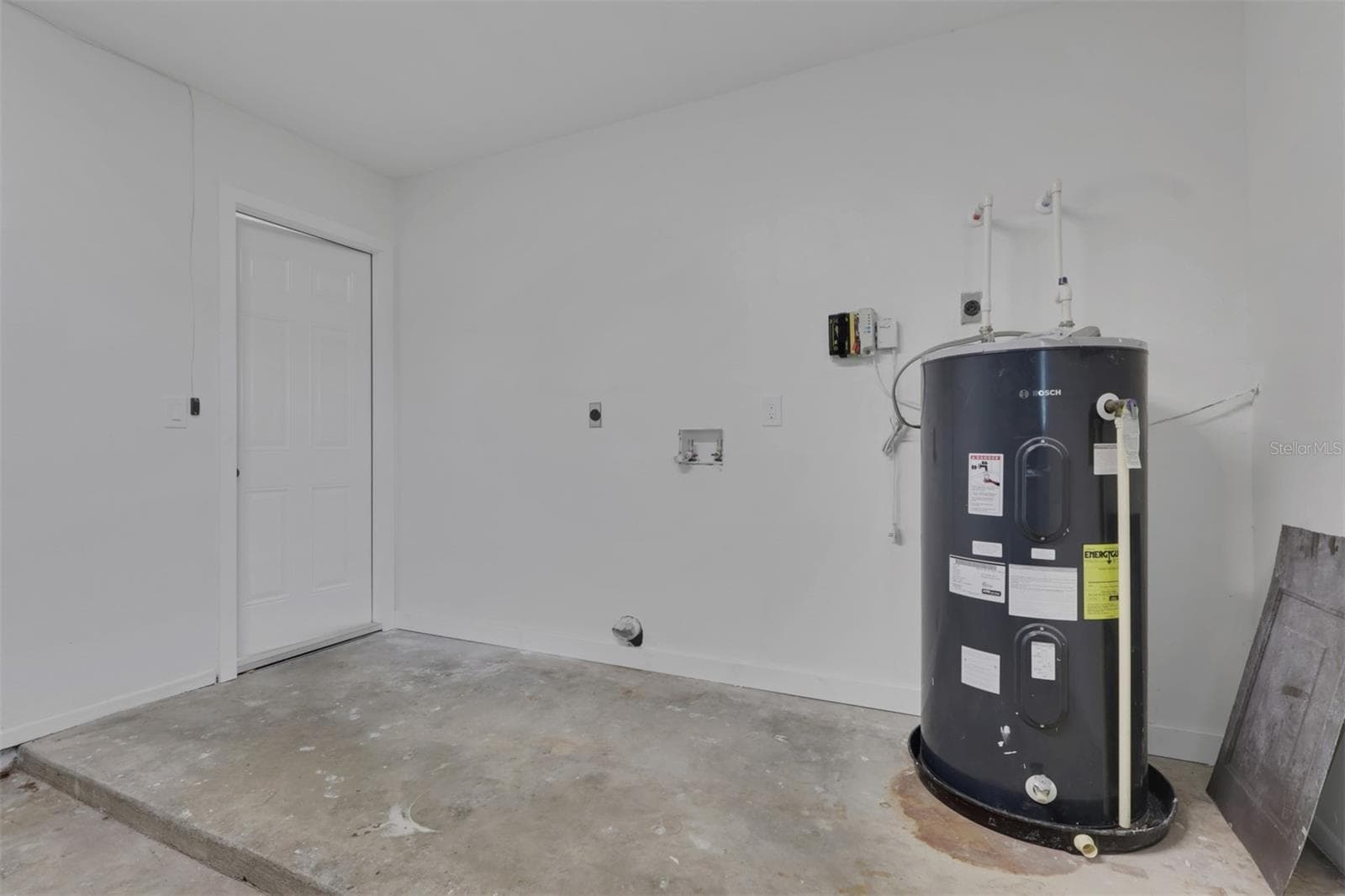Single Family Residence at 6121 MYRTLEWOOD RD, NORTH PORT, photo 24 of 28