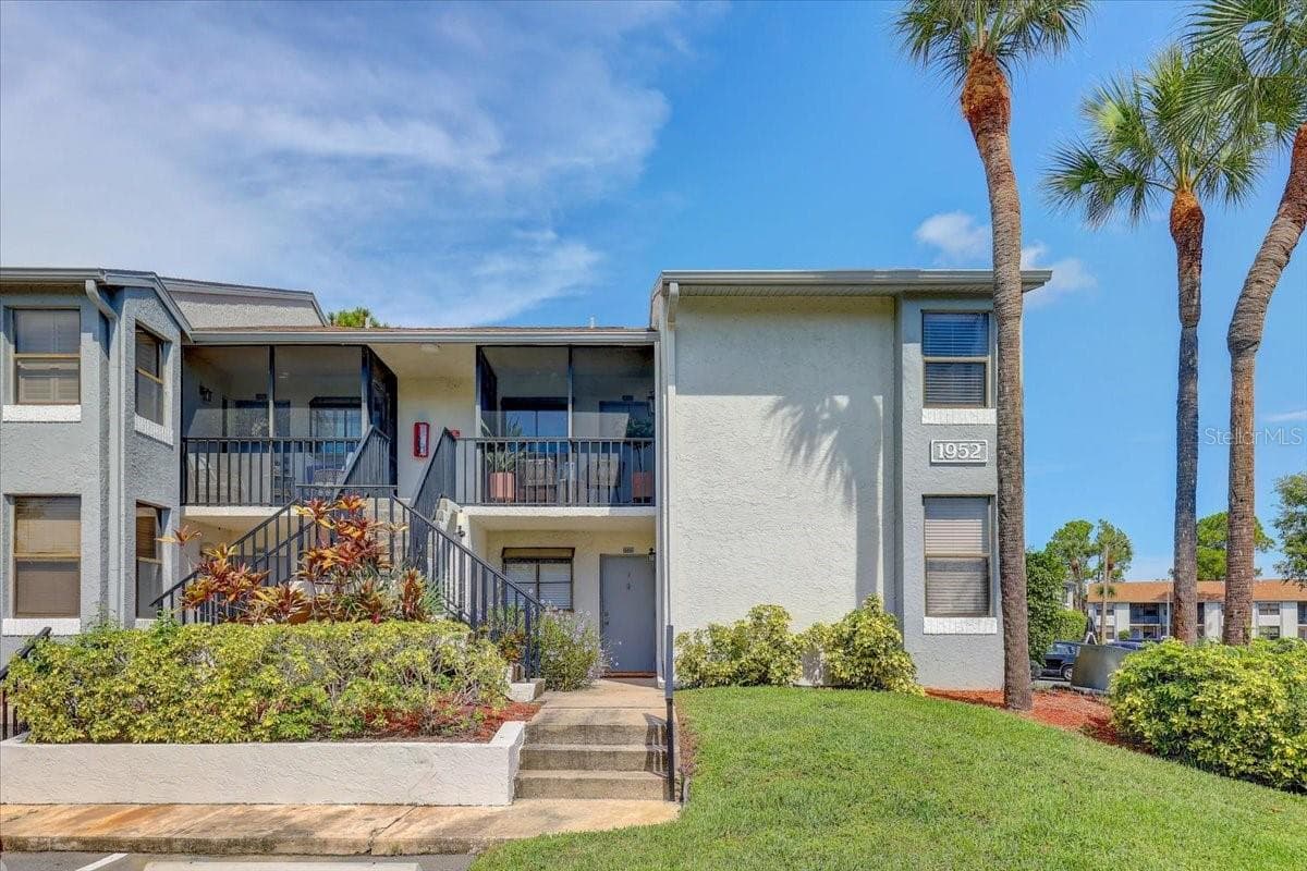 1952 LAUGHING GULL LN #1426