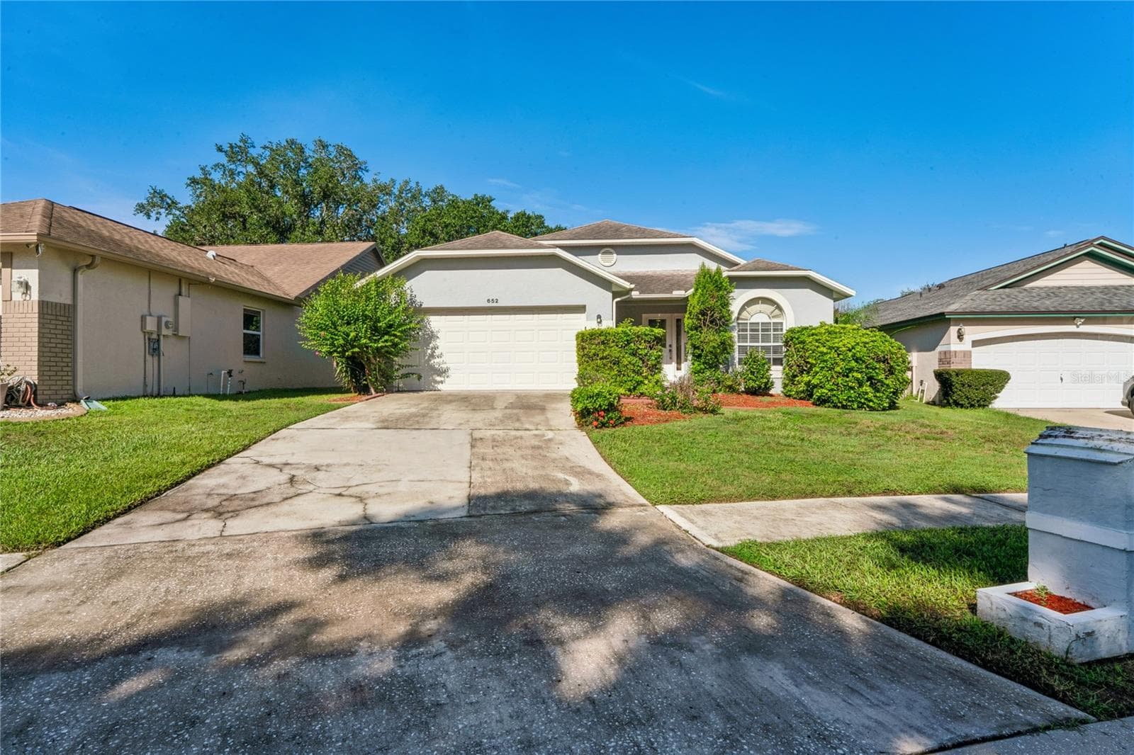 Single Family Residence at 652 SAND RIDGE DR, VALRICO