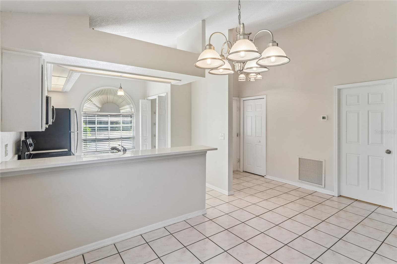 Single Family Residence at 652 SAND RIDGE DR, VALRICO, photo 10 of 25
