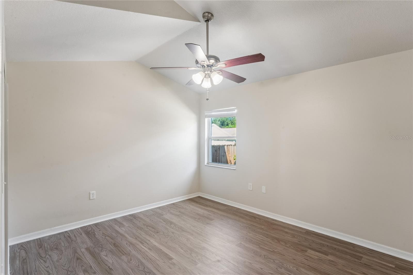Single Family Residence at 652 SAND RIDGE DR, VALRICO, photo 11 of 25